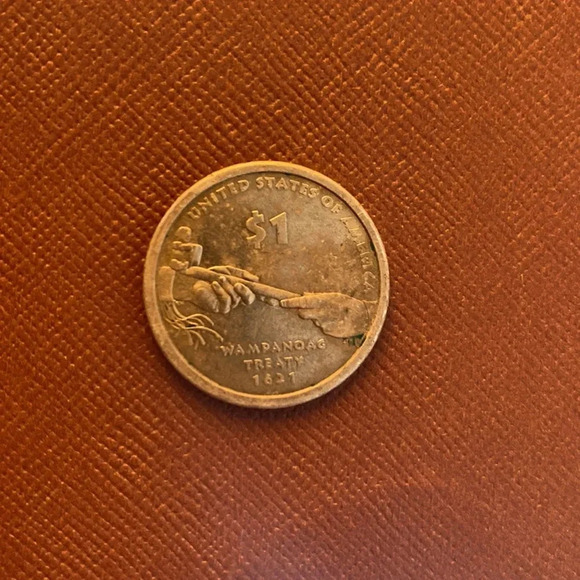 Sacagawea USA Dollar Coin Gold Color RARE No Date Wampanoag Treaty 1621 - Picture 4 of 6